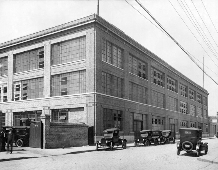 O poderoso vírus da desindustrialização