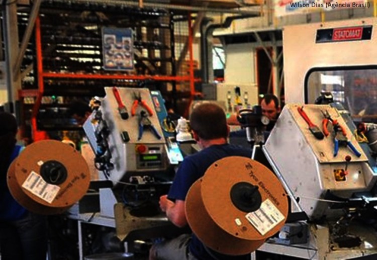 Economista aponta necessidade urgente da reindustrialização do&nbsp;país