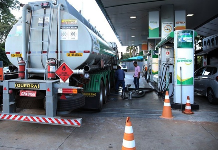 Manchetes do dia –&nbsp;8.2.2023