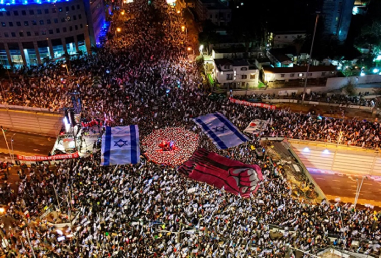 Manchetes do dia –&nbsp;12.3.2023