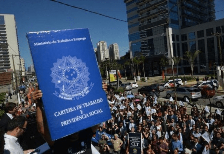 Manchetes do dia –&nbsp;7.5.2023