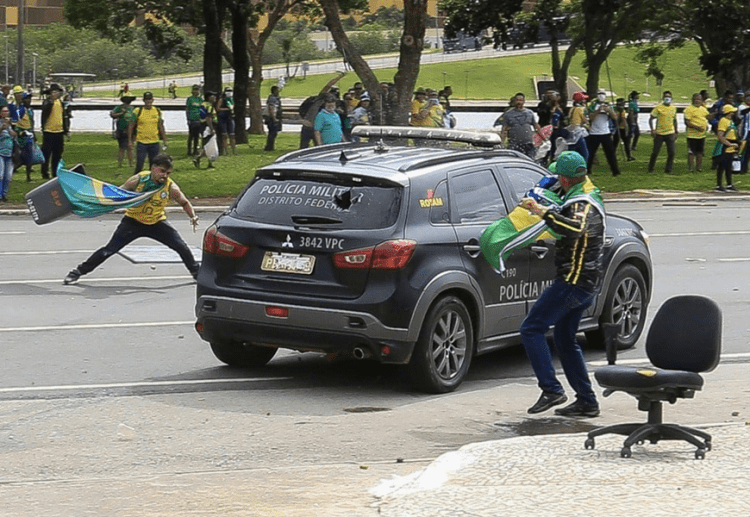 Manchetes do dia –&nbsp;11.7.2023