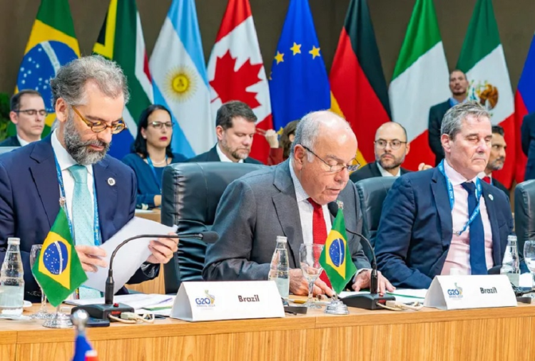 Manchetes do dia –&nbsp;24.2.2024