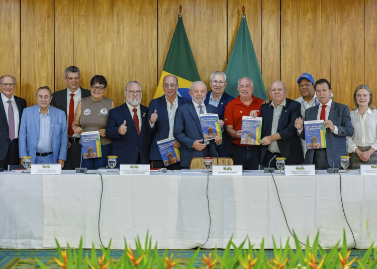 Manchetes do dia –&nbsp;1.5.2025