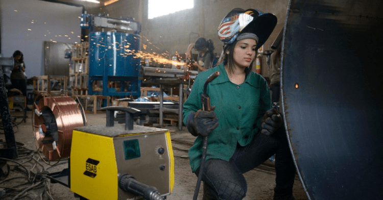 Política industrial soberana, com igualdade de gênero e trabalho&nbsp;decente