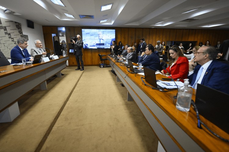 Manchetes do dia –&nbsp;26.9.2025