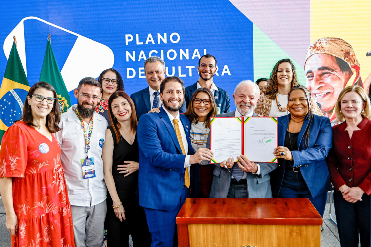 Manchetes do dia –&nbsp;19.11.2025