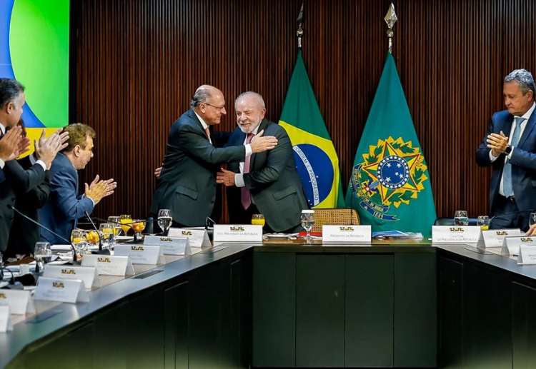 Manchetes do dia –&nbsp;2.4.2026