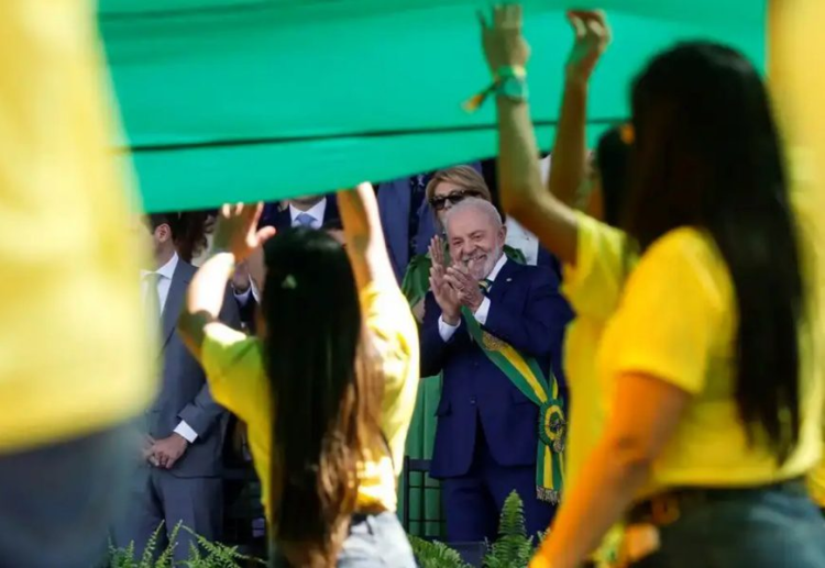 A dialética da independência do&nbsp;Brasil